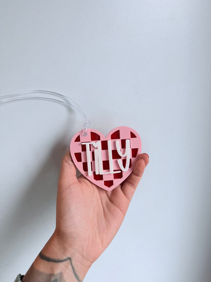 Checkered heart name tags